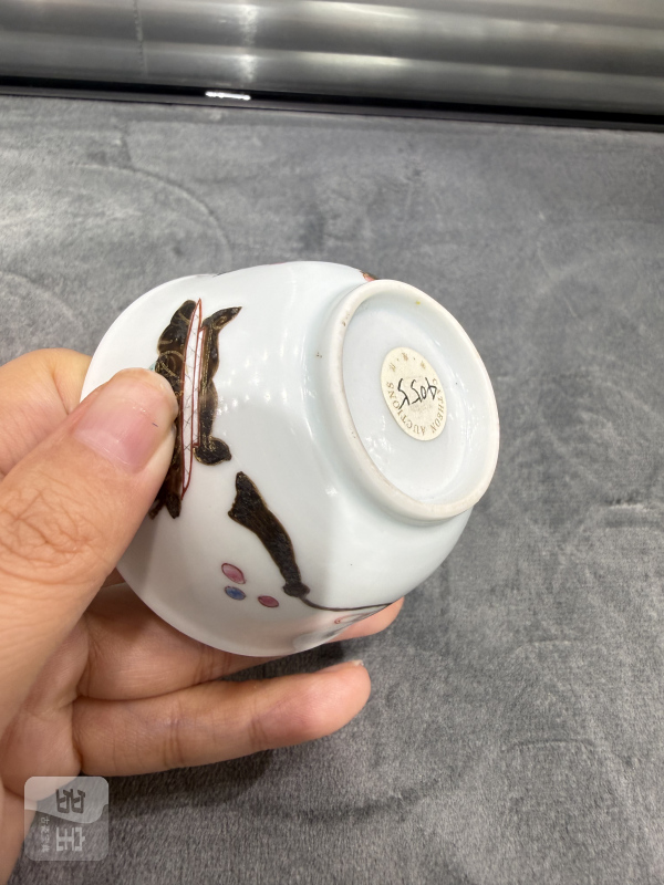 清雍正广珐琅墨彩炉瓶三事纹小杯 - 图8